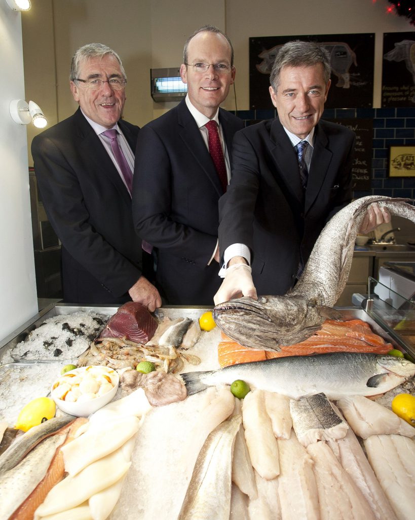 Minister of State at the Department of Agriculture, Food and the Marine Tom Hayes TD , Minister for Agriculture, Food and the Marine Simon Coveney TD and Dr Dick Fitzgerald, University of Limerick/Image Shane O'Neill