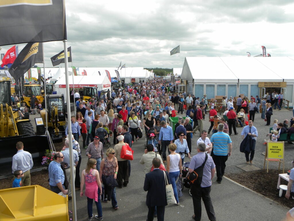 Crowds at Balmoral 2014