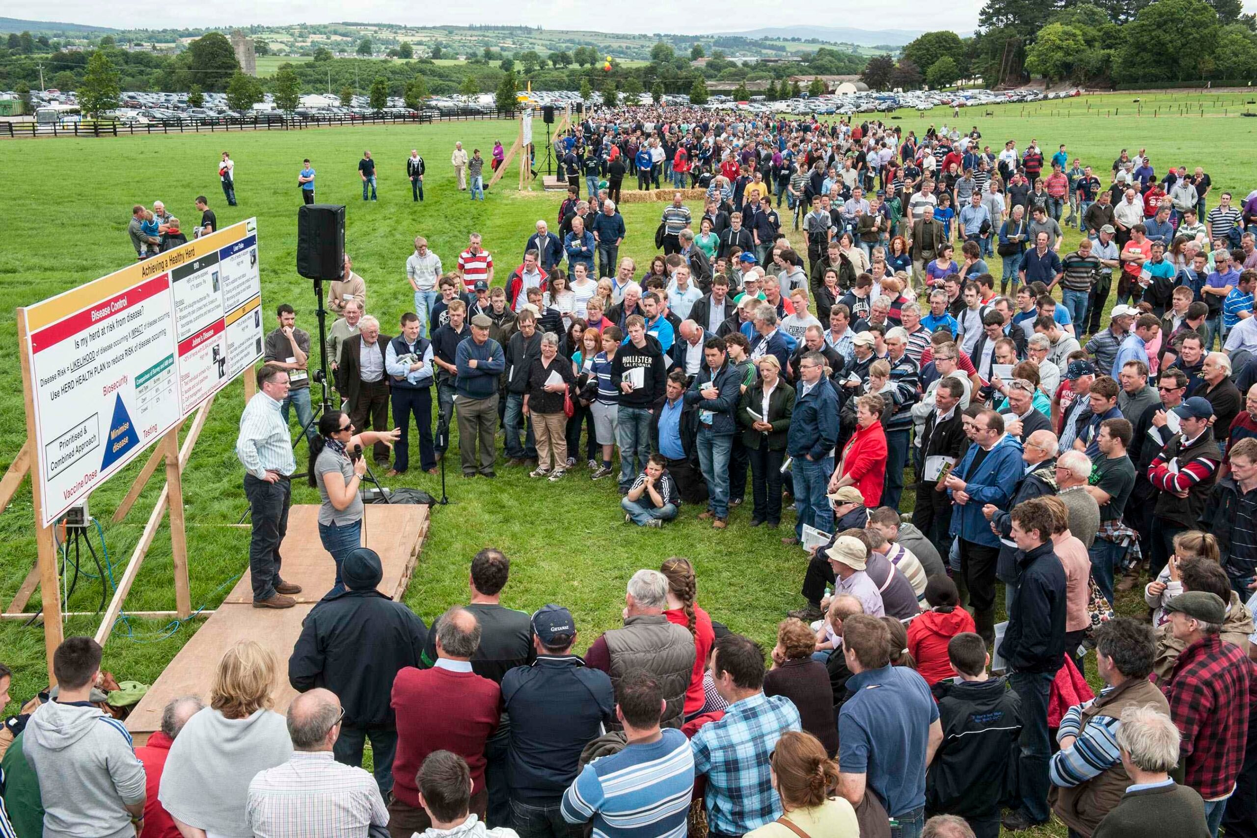 Funding of €100m under the Rural Development Programme has been allocated for 27,000 farmers to participate for 3 years in Knowledge Transfer Groups.