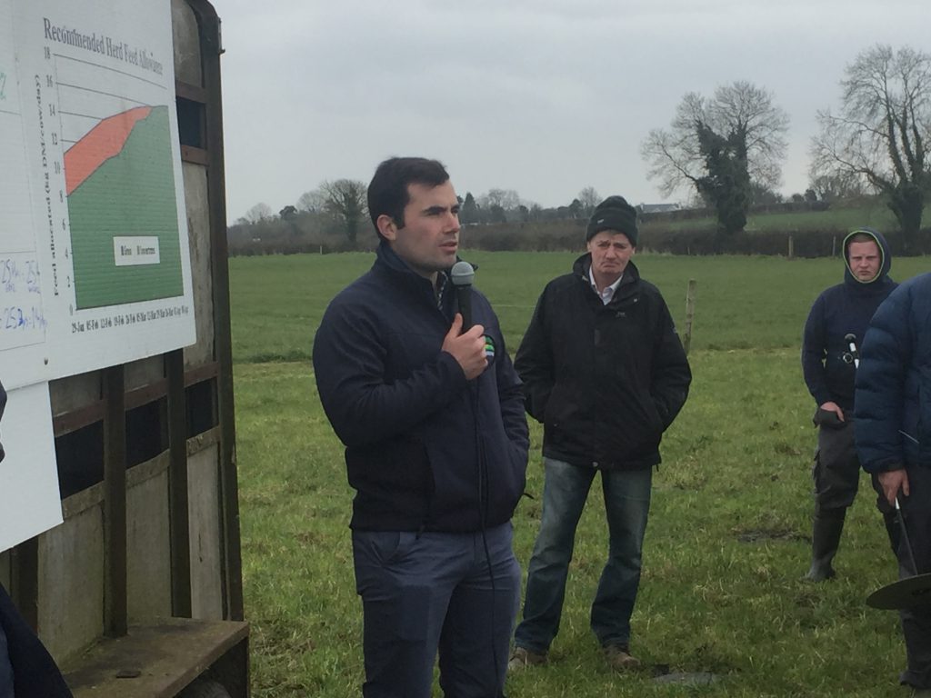 Teagasc’s Mike Egan speaking at the farm walk.