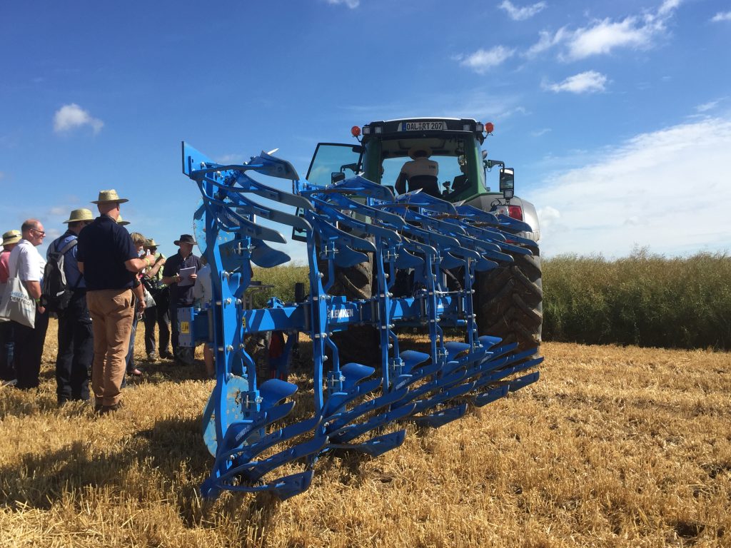 Duramaxx plough boards on the Jewel 8 M