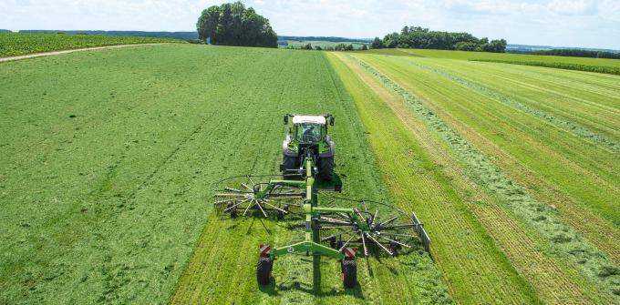 Two-rotor Fendt Former Source: Fendt