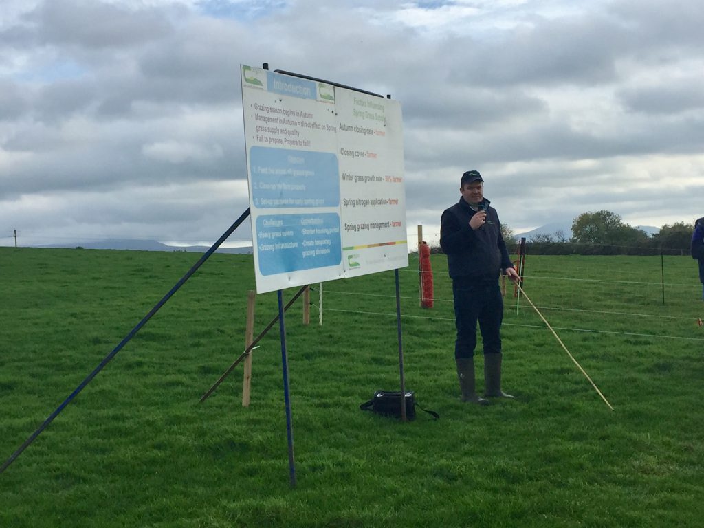 Teagasc’s Philip Creighton speaking at the farm walk