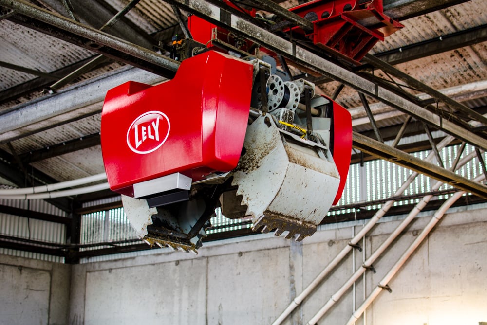 The grab used to fill the Lely Vector feeding system