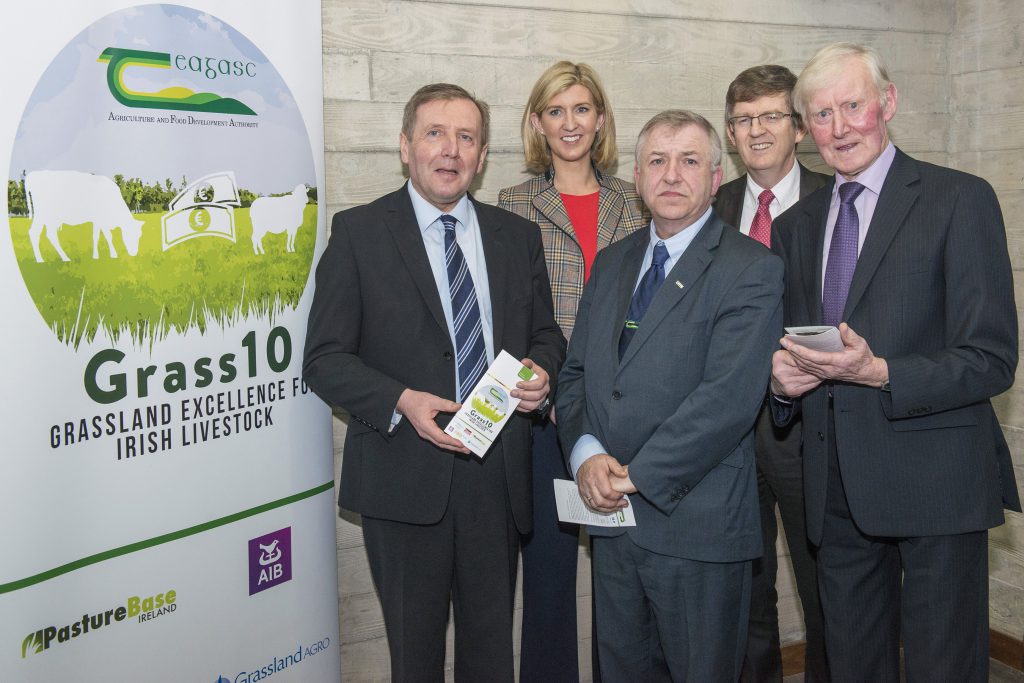 Pictured in Moorepark at the launch of the Teagasc Grass10 Campaign are Michael Creed T.D., Minister for Agriculture, Noreen Lacey, AIB, Professor Gerry Boyle, Director Teagasc, Liam Woulfe, Grassland Agro and Hugh Ryan, FBD. Photo O’Gorman Photography.