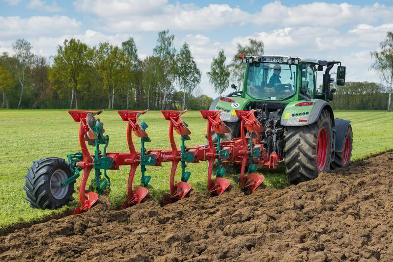 Kverneland’s 2500 i-Plough in action.
