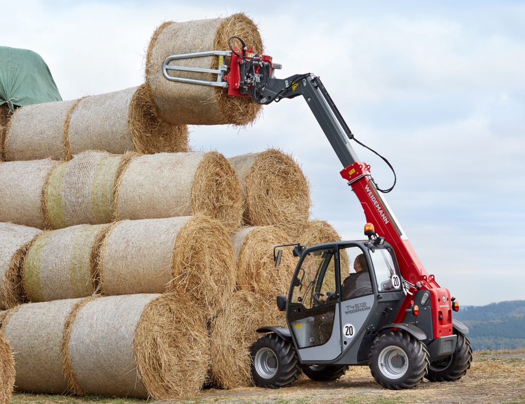 The Weidemann T4512 can lift 1.2t to a height of 4.5m