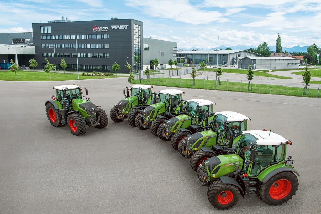 Optional flat-face couplings (FFCs) for 800 and 900 Series (Vario) tractors form part of a package of upgrades for Fendt’s line-up
