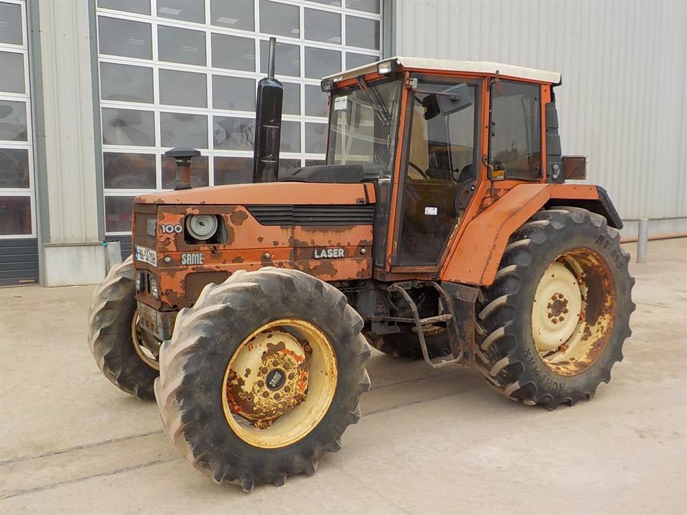 This 1988 Sligo-registered Same Laser 100 is crying out for a make-over; it’ll take more than one sheet of sandpaper to sort. Perhaps this tractor would make a good ‘project’ for someone; it might even prove to be a bargain, if the price is right