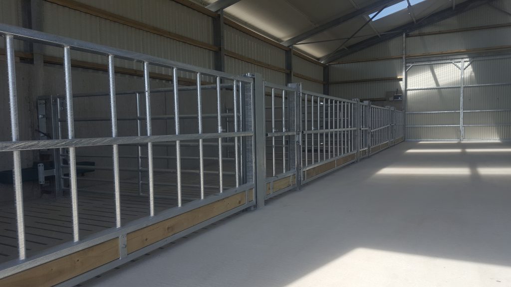 One four-bay slatted tank is suitable for feeding either sheep or cattle