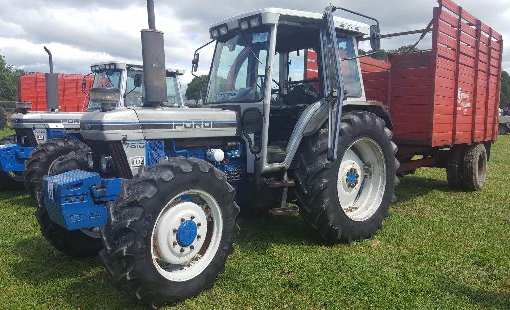 Ford 7810 Jubilee tractors are very collectible. These ‘silver’ 7810s were limited-edition models, to celebrate 25 years of tractor production at Ford’s factory in Basildon (England). It is thought that about 150 ‘Jubilee’ versions rolled off the line. These models boasted a very high specification with, for example, air conditioning, four spool valves and twin assistor rams. Ford actually struggled to sell them all at the time; buyers preferred the usual blue livery. Now, however, these tractors are sought after
