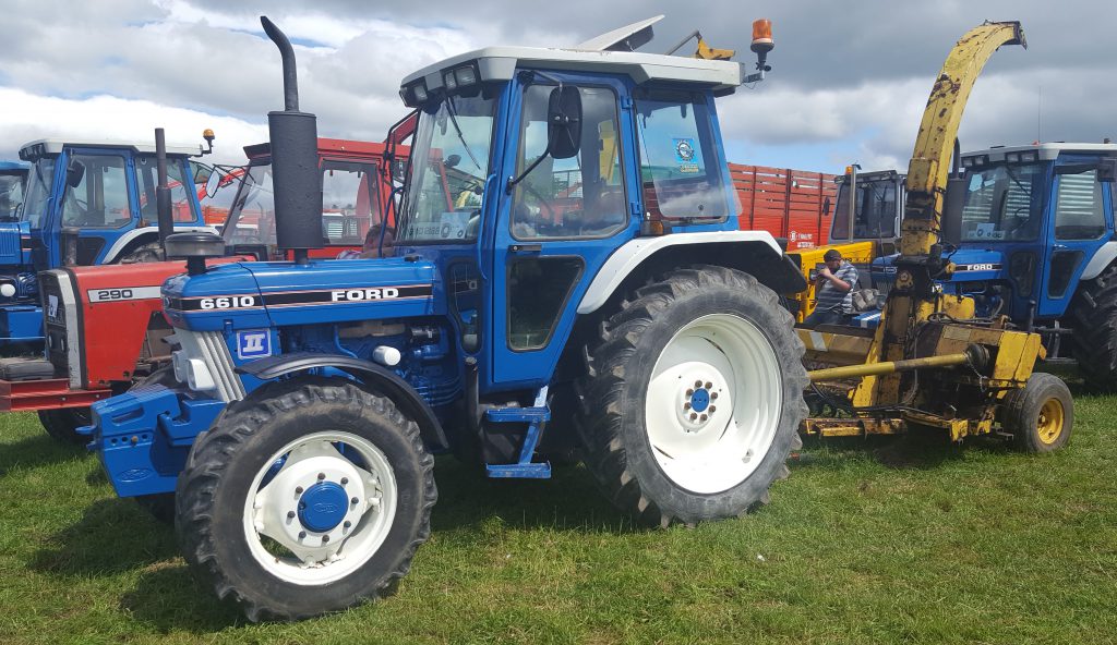 This 4WD Ford 6610 Force II was one of many ‘blue’ tractors of its era at the event. It’s getting increasingly difficult to find such tractors, especially one with a Super Q cab still in good or even salvageable condition. With the advent of Generation III models, this tractor was replaced by both the 6410 and 6810 and, later, in the early 1990s by the new-from-the-ground-up 85hp 6640