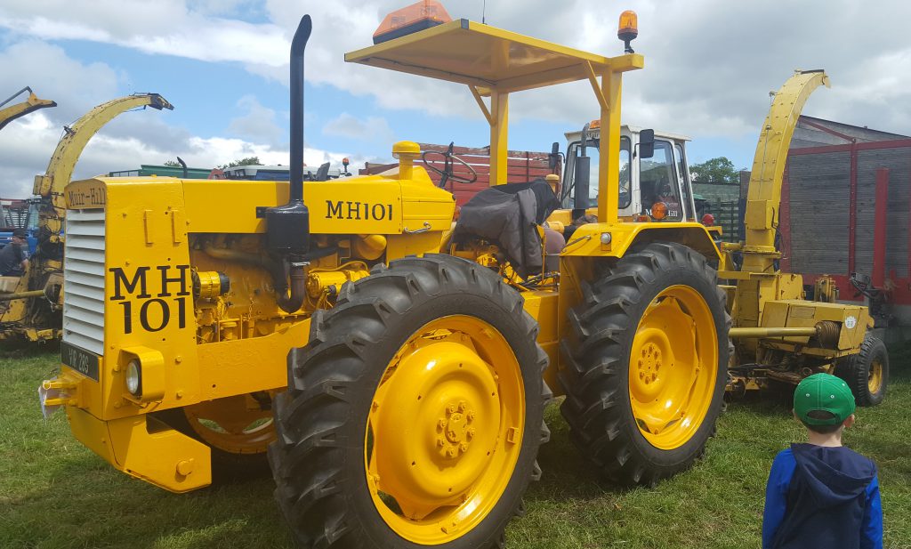 The 101 was Muir-Hill’s first agricultural tractor. First launched in 1969, it was based on a Ford skid unit. This was not the only Muir-Hill at the event in Lismore; there were others too
