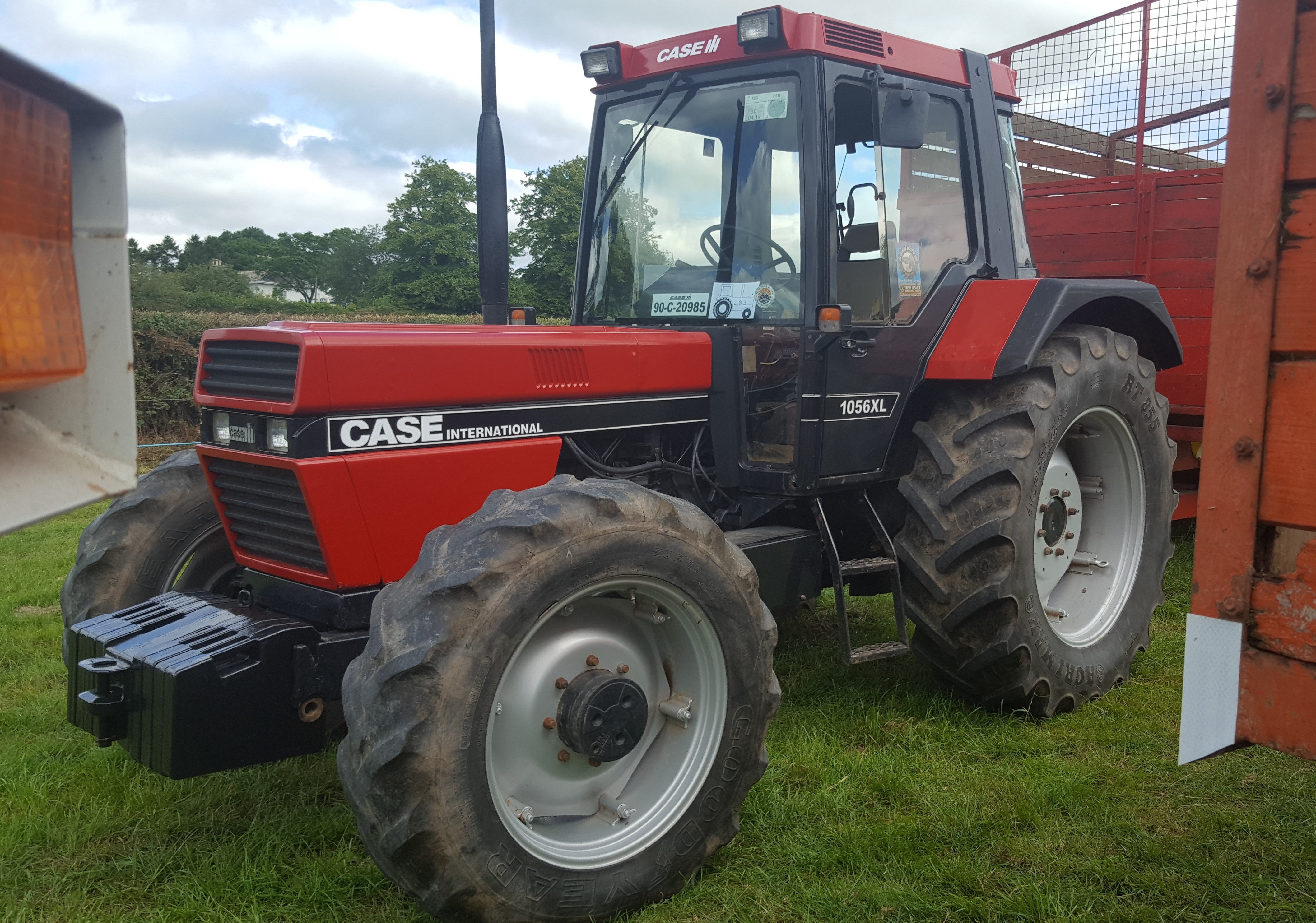 Case IH tractors were scarce at the event, unlike some brands such as Ford and John Deere. This 1990 (105hp) 1056XL, built in Neuss (Germany), was a tidy example