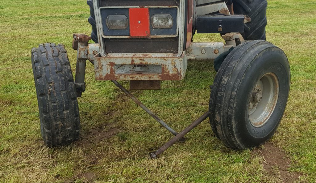 This 2000 Series Massey Ferguson clearly got confused, amidst all the excitement – not knowing whether to turn left or right. In the end, it opted for both directions – or none as it turned out. This tractor was one of the few ‘mechanical’ casualties; after some field surgery it was quickly reinstated and up and running