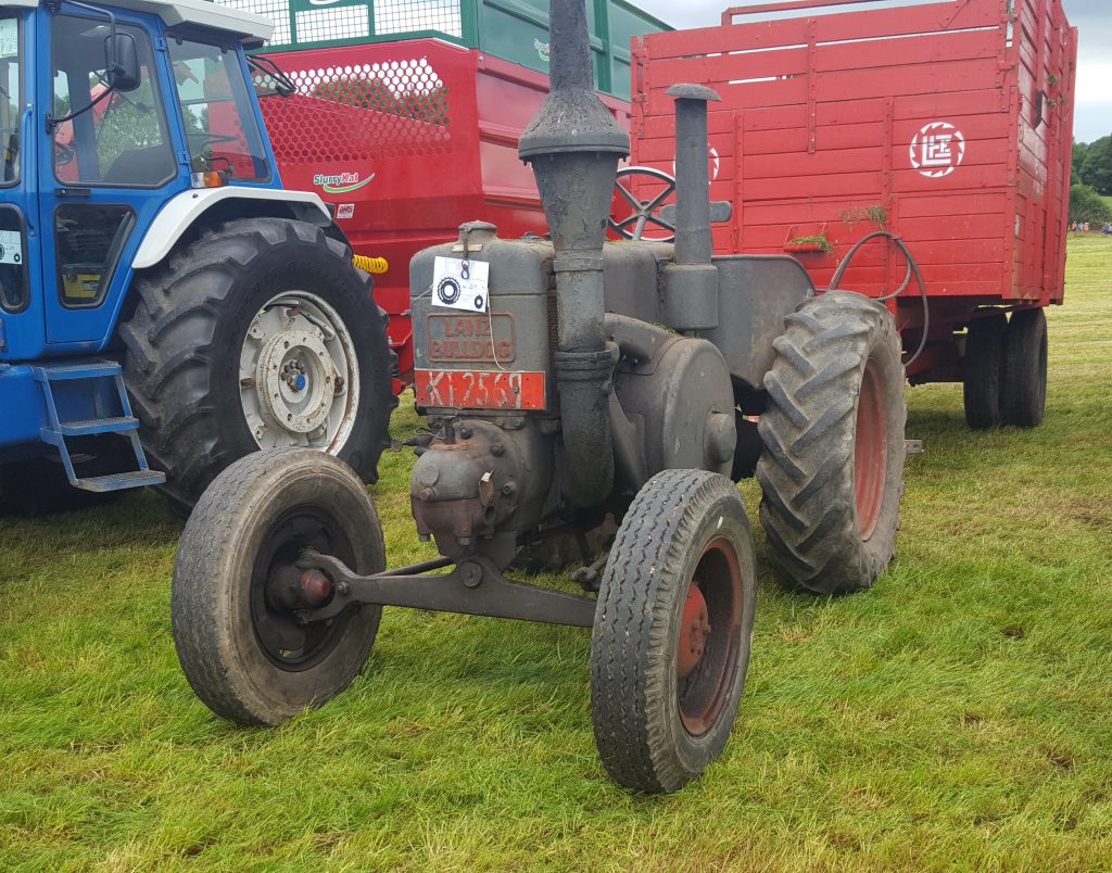 Golden oldie: This Lanz Bulldog must have been the oldest working tractor at the silage extravaganza. Interestingly, these tractors were built in Mannheim – now the site of the production of John Deere tractors in Europe. Indeed, John Deere acquired Lanz in 1956