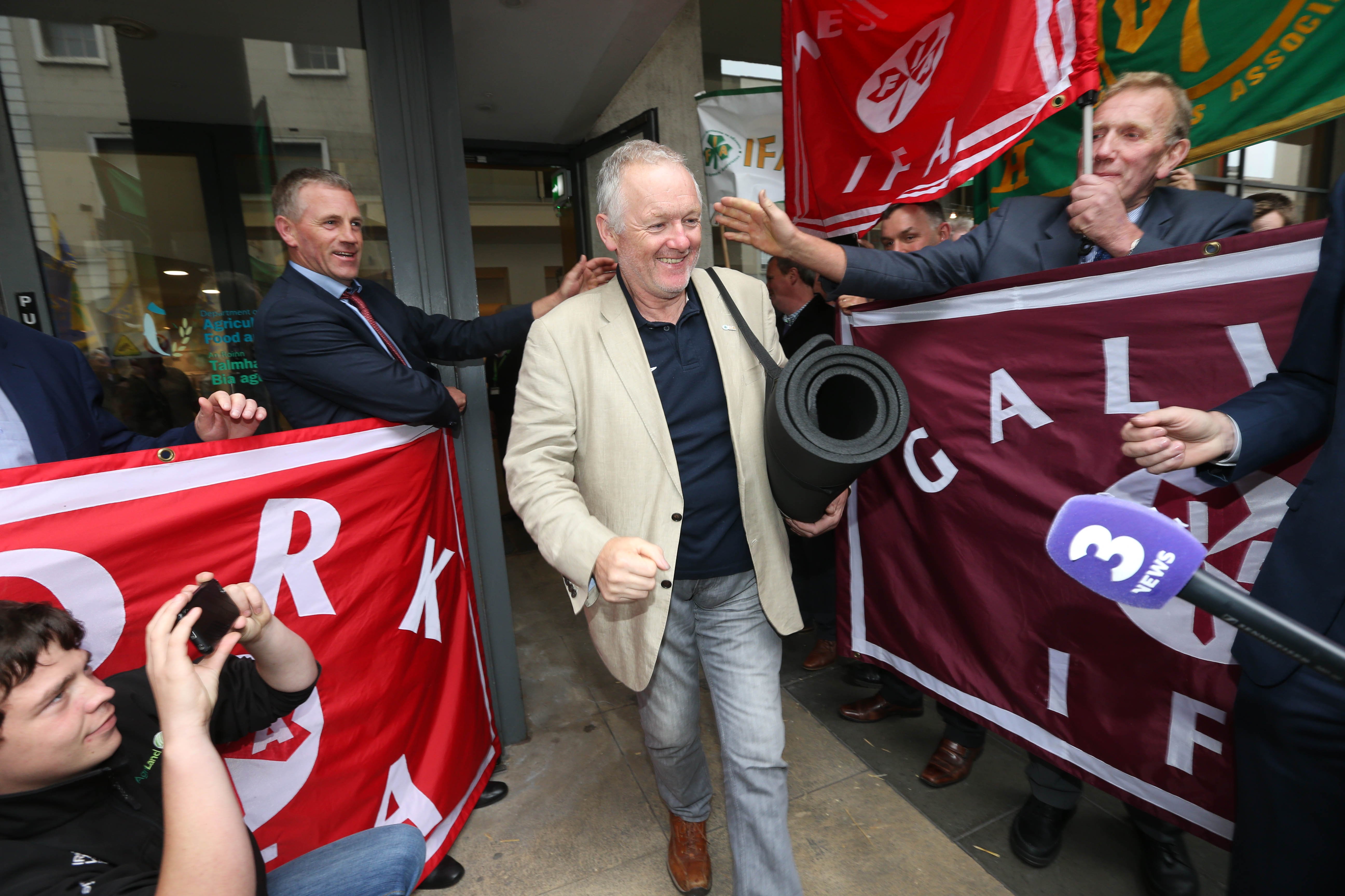 IFA Grain Committee Chairman Liam Dunne leaving the Department of Agriculture.Image source: Finbarr O’Rourke