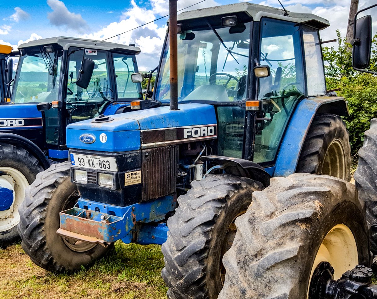 This 1993 Ford 7740 SL did sell. With 16,012 hours showing on the clock, a top bid of €10,000 secured this tractor