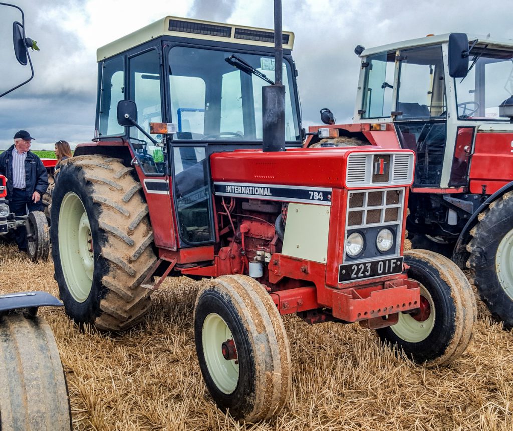 This smart-looking 784 was one of a number of International (IH) tractors on display at Harbour View. The 784 was built in Doncaster, England, from 1977 until 1984. It was powered by a 4-cylinder, 4L IH engine. The transmission was a simple 8F 4R affair; TA (Torque Amplifier) versions doubled this up to a 16F 8R configuration