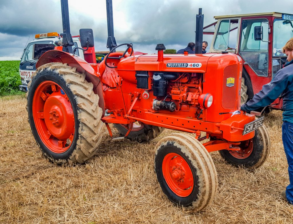 The Nuffield 4/60 harks back to the early 1960s (1961-1963). Its 4-cylinder, 3.8L BMC engine churned out 60hp. It was built at the Morris factory at Cowley, Oxford (England) before the new Bathgate factory opened. It was later replaced by the 10/60 model