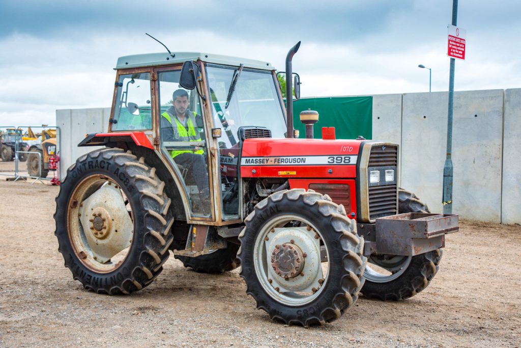 This 1988 Massey Ferguson 398 (12-speed transmission) was a one-owner tractor from a small arable farm. It had 5,116 hours on the clock. It sold for £7,800