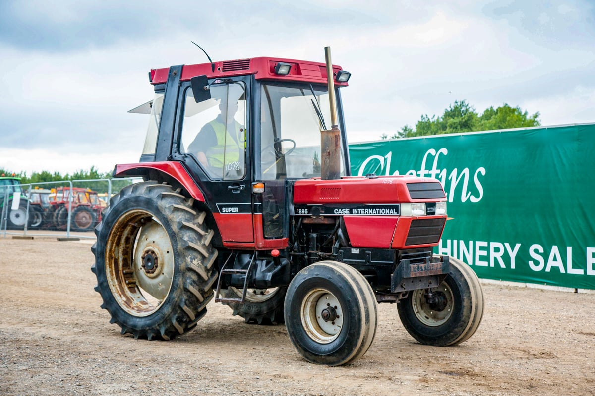 This aging but intact 1990 Case IH 895XL Super was showing 8,071 hours. It sold for £4,100