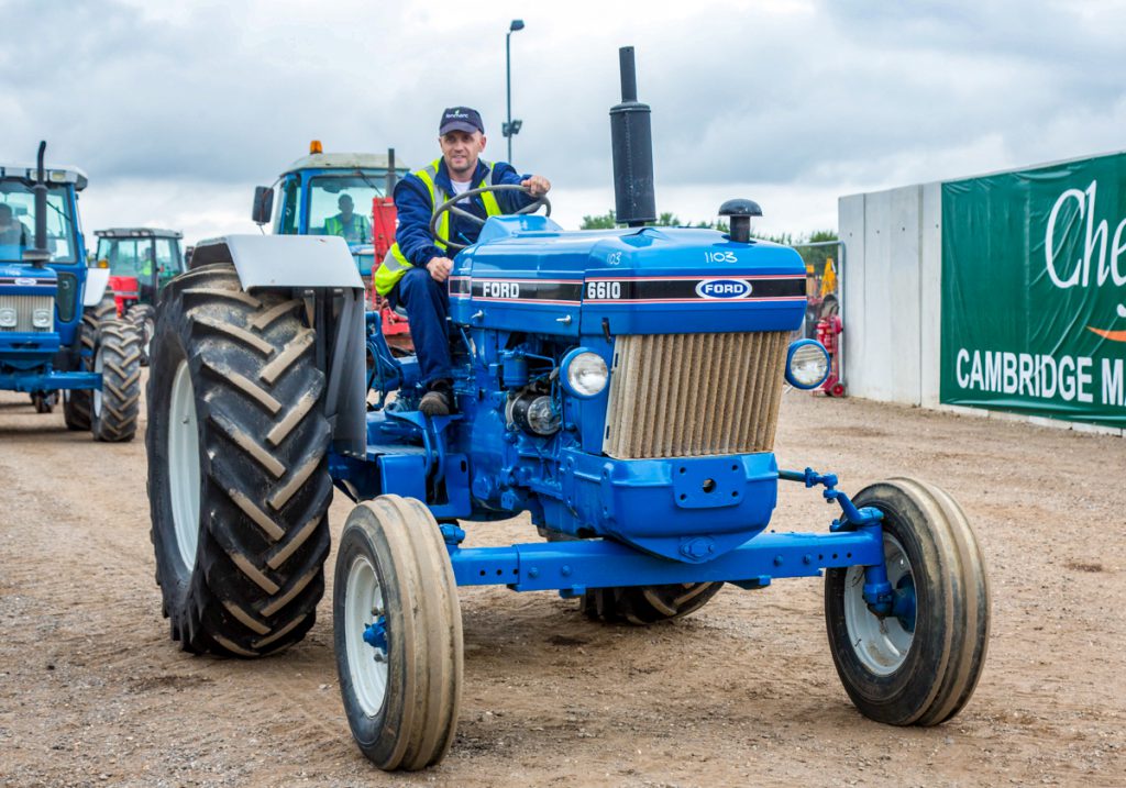 This unusual, ‘open-air’ 1991 Ford 6610 (2WD) had just 1,982 hours showing on its odometer. It sold for £4,300