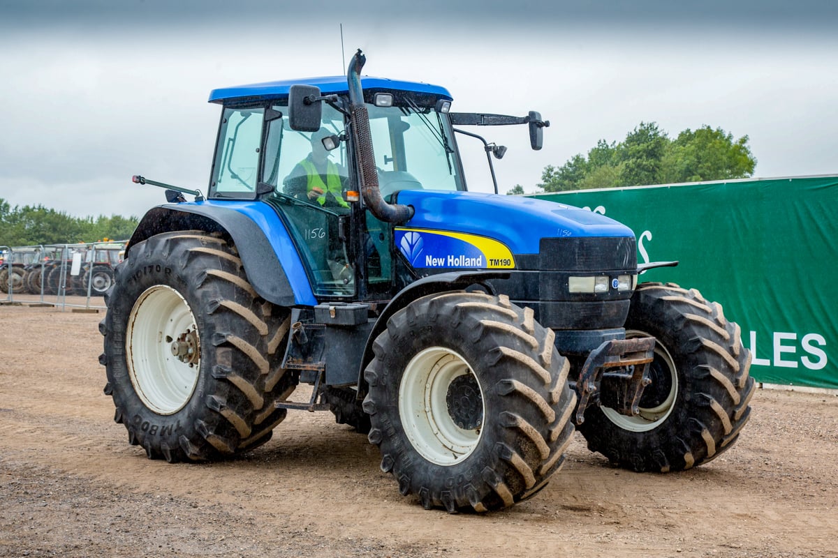 This 2003 New Holland TM190 ‘long-wheelbase’ tractor was showing 2,700 hours on its odometer. The hammer fell at a sale price of £14,100