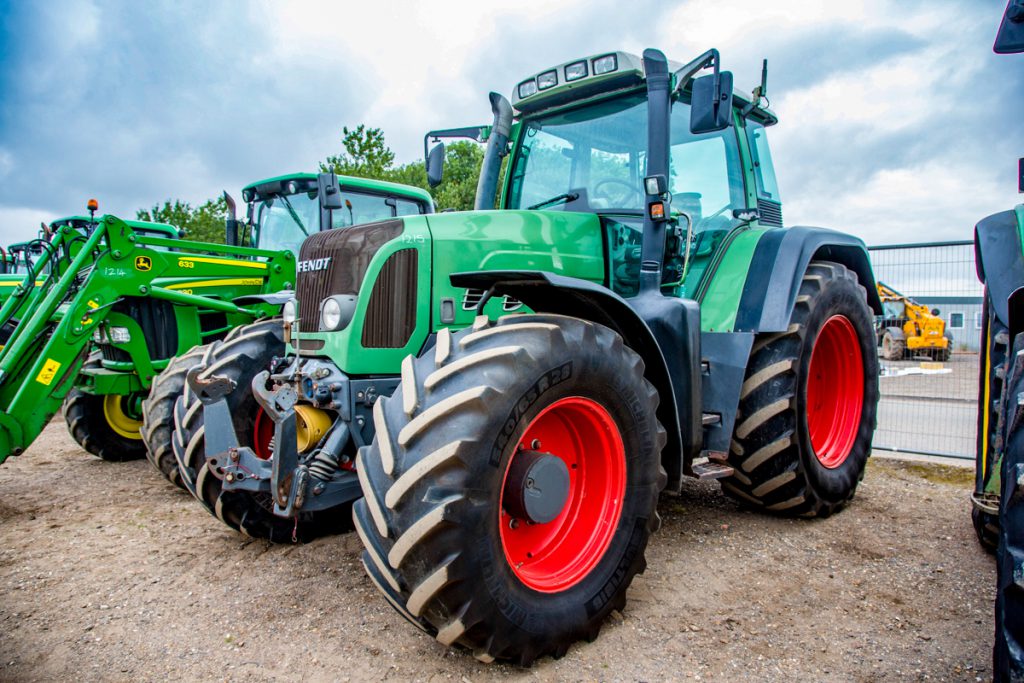 High-tech: This 2005 Fendt Vario tractor had over 11,000 hours clocked up. It sold for a solid £24,000