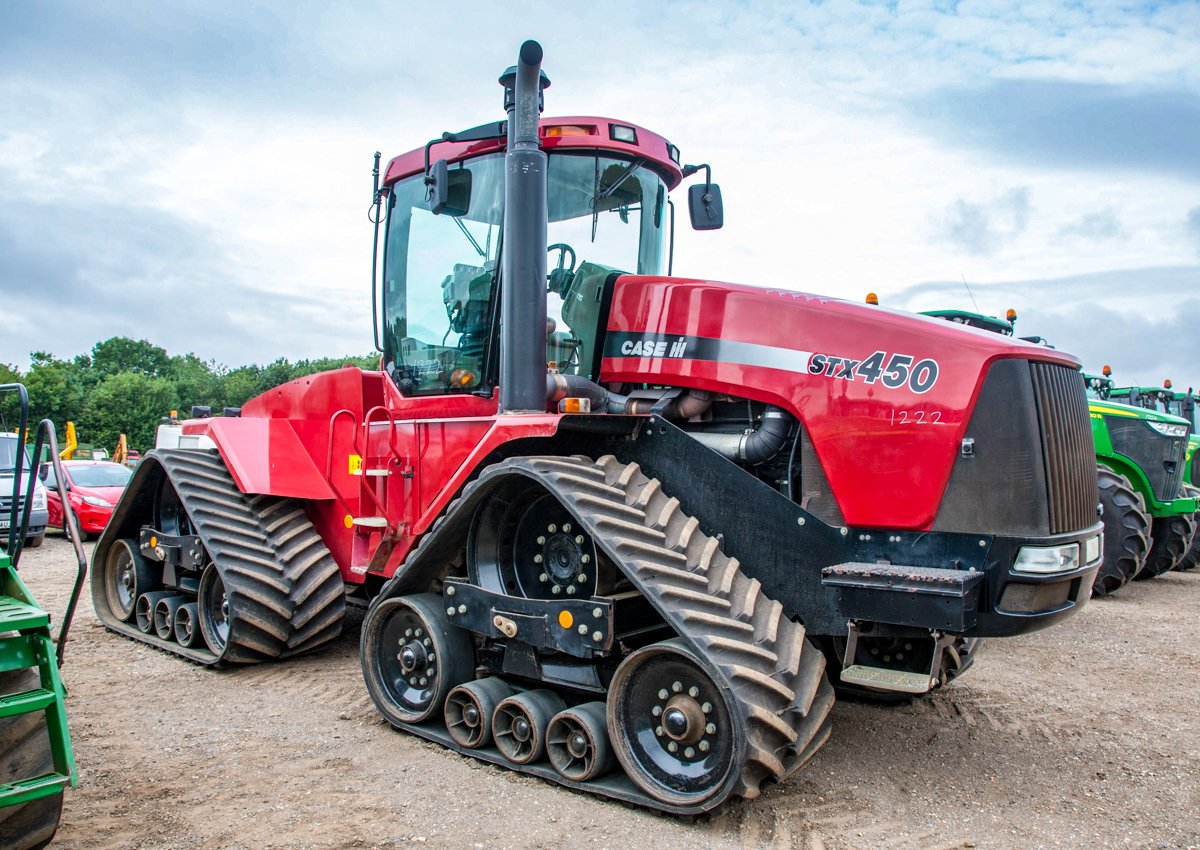 Major muscle: This massive 2002 Case IH STX450 (Quadtrac) had a significant 7,677 hours recorded. It sold for a chunky £38,000