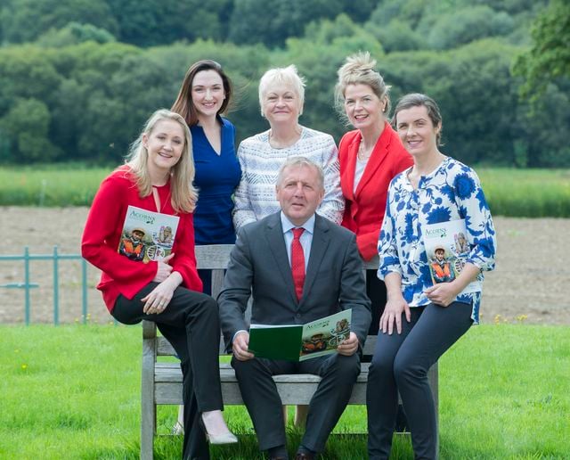 Pictured with Minister Creed are: previous participant Alma Jordan, Agrikids; ACORNS voluntary Lead Entrepreneur Alison Ritchie, Polar Ice; Paula Fitzsimons, Director of ACORNS; ACORNS voluntary Lead Entrepreneur Mary B Walsh, Ire Wel Pallets; and previous participant Trín O’Brien, Wellnice Pops