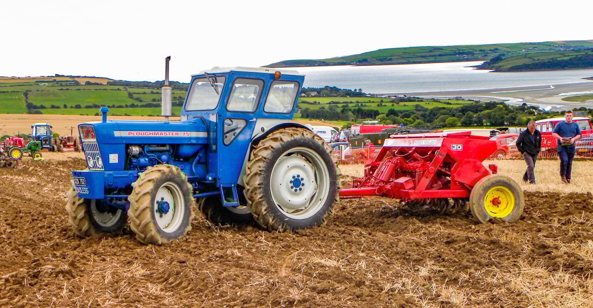 A blast from the past: This Roadless Ploughmaster 75 tractor and Massey Ferguson 30 drill formed an eye-catching combination at the event. Ploughmaster 75 tractors were built from 1968 to 1975. The company went out of business in 1983. This example is owned by Denis and Jon O’Reilly (Ballinspittle)