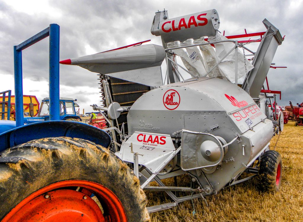 Several Claas trailed (trailer-type) combines were present, including Super and Super Junior models. The Super entered production in 1946; the smaller Junior came on stream in 1953. Over 65,000 Supers were built at Harsewinkel (Germany) up until 1978