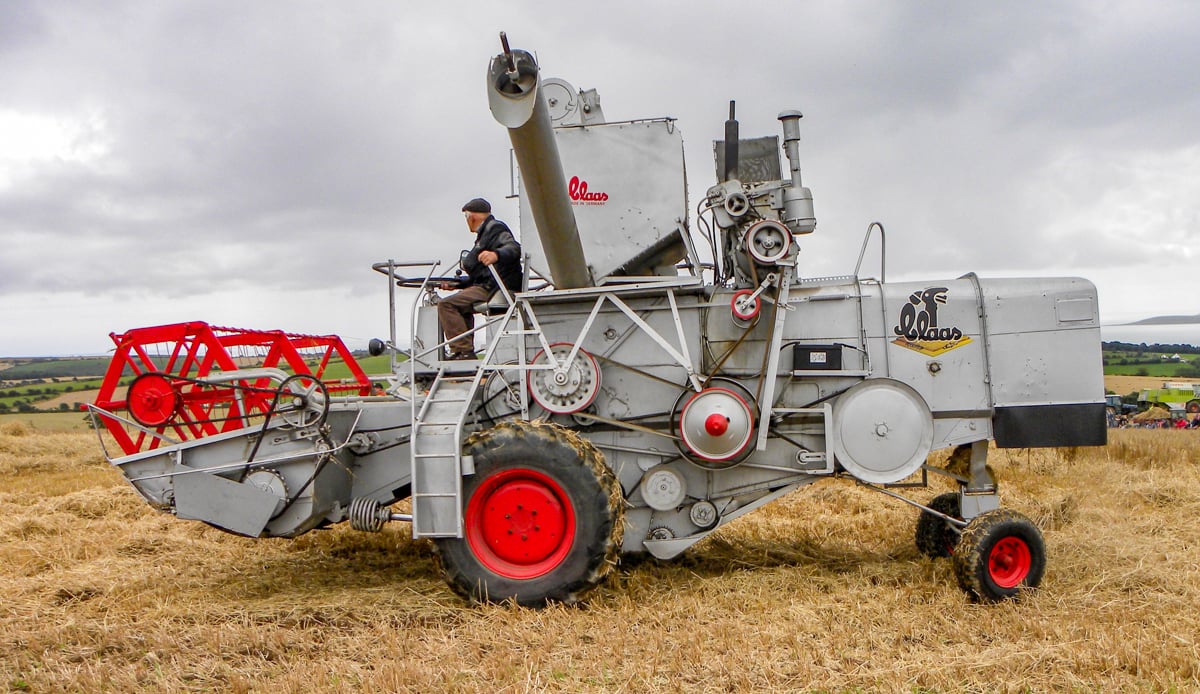 Claas combines of varying ages were out in force, including self-propelled and trailed machines. Some were in very ‘original’ condition; others had been restored and brought back to their former glory