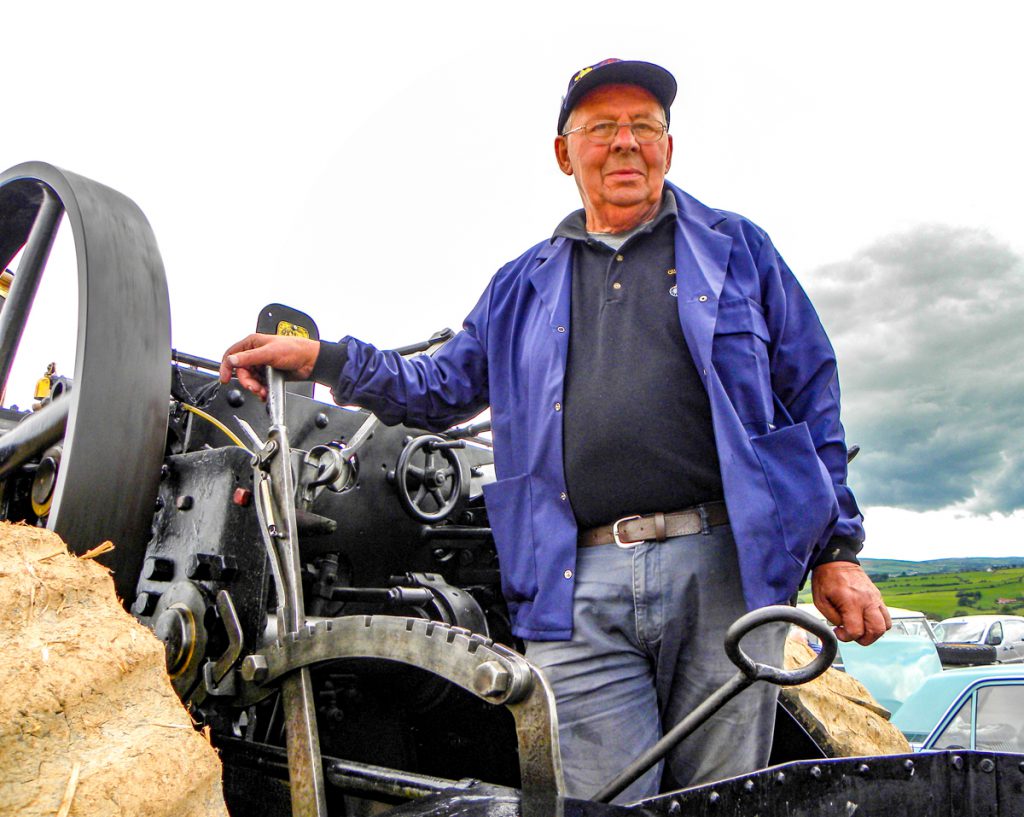 Ben Searles brought a 110-year-old working steam engine to the event. Remarkably, this machine has not changed hands in all that time; it is still owned by the Murphy family (Kinsale). It was bought new from Atkins, all those years ago, for what is estimated to have been in the region of £200