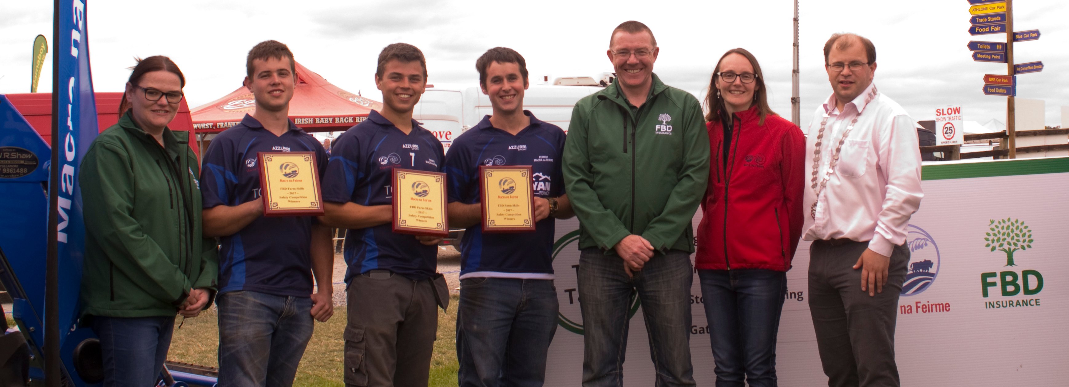 Pictured are Fermoy Macra, Avondhu Farm Safety Award winners at the 2017 Macra na Feirme / FBD National Finals at the Tullamore Show from left to right: Amanda Brennan, FBD Branch Manager Tullamore; Tommy Keane; William Keane; James Geary; Pat Gilligan, FBD Head of Sale Midlands and West; Brigid Quigley, Training Network Manager for Macra na Feirme Young Farmer Skillnet; and James Healy, Macra na Feirme National President