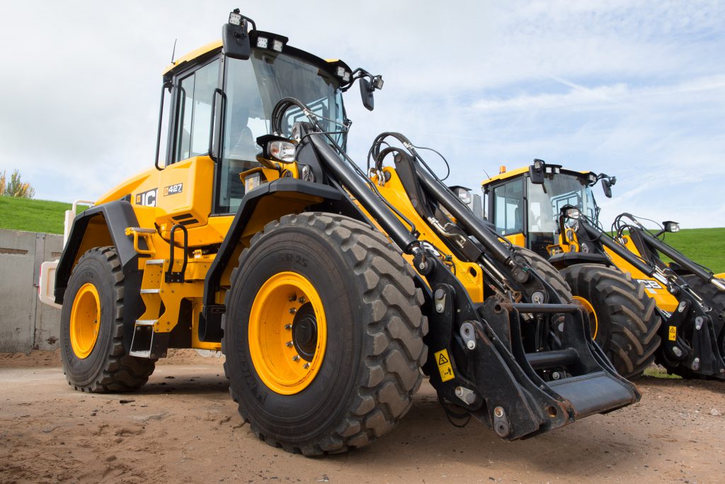 This 2016 427 wheeled loader, with 685 hours showing, sold for £78,000 excluding VAT