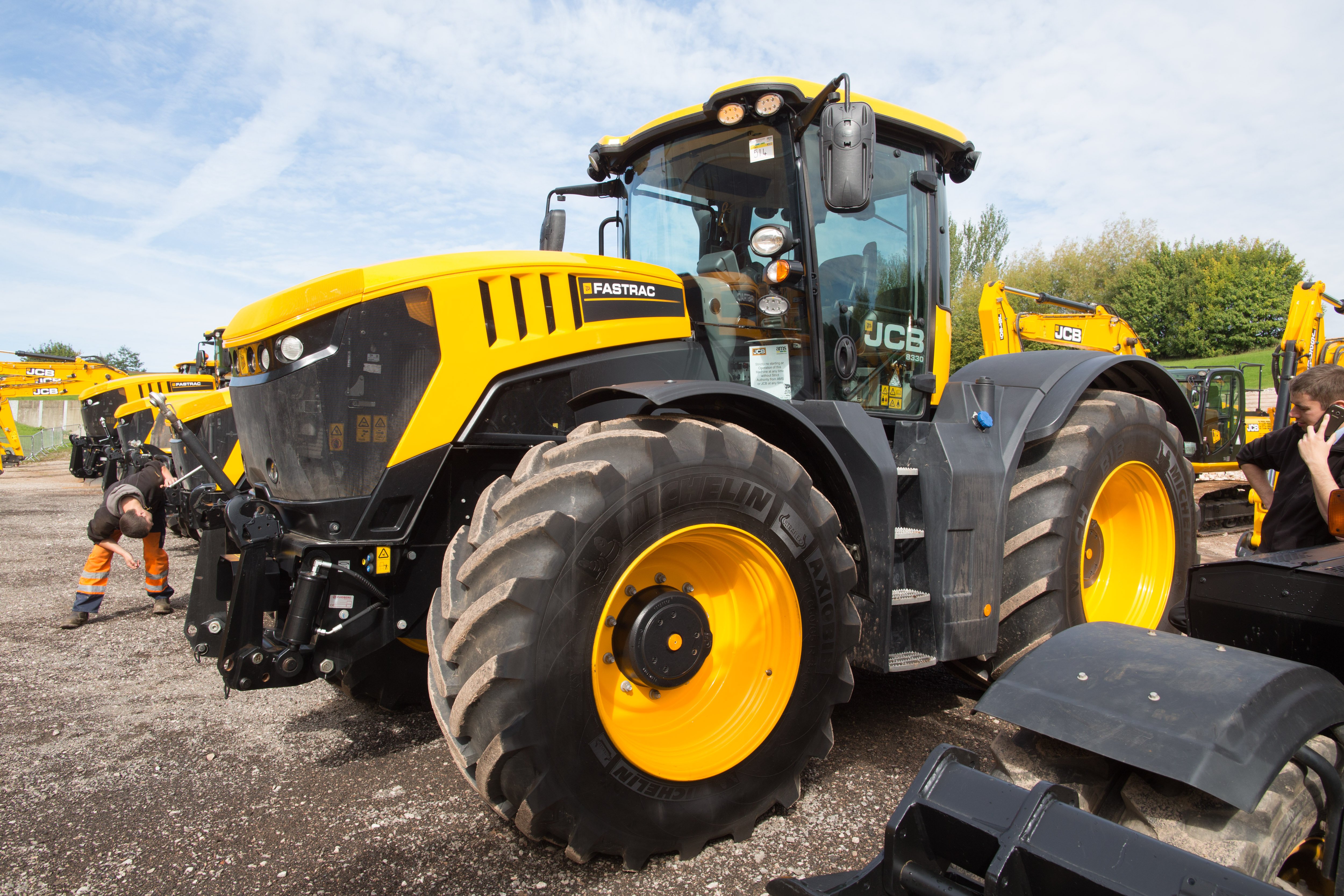 This 2016 Fastrac 8330, with 696 hours on its odometer, sold for £122,000 excluding VAT