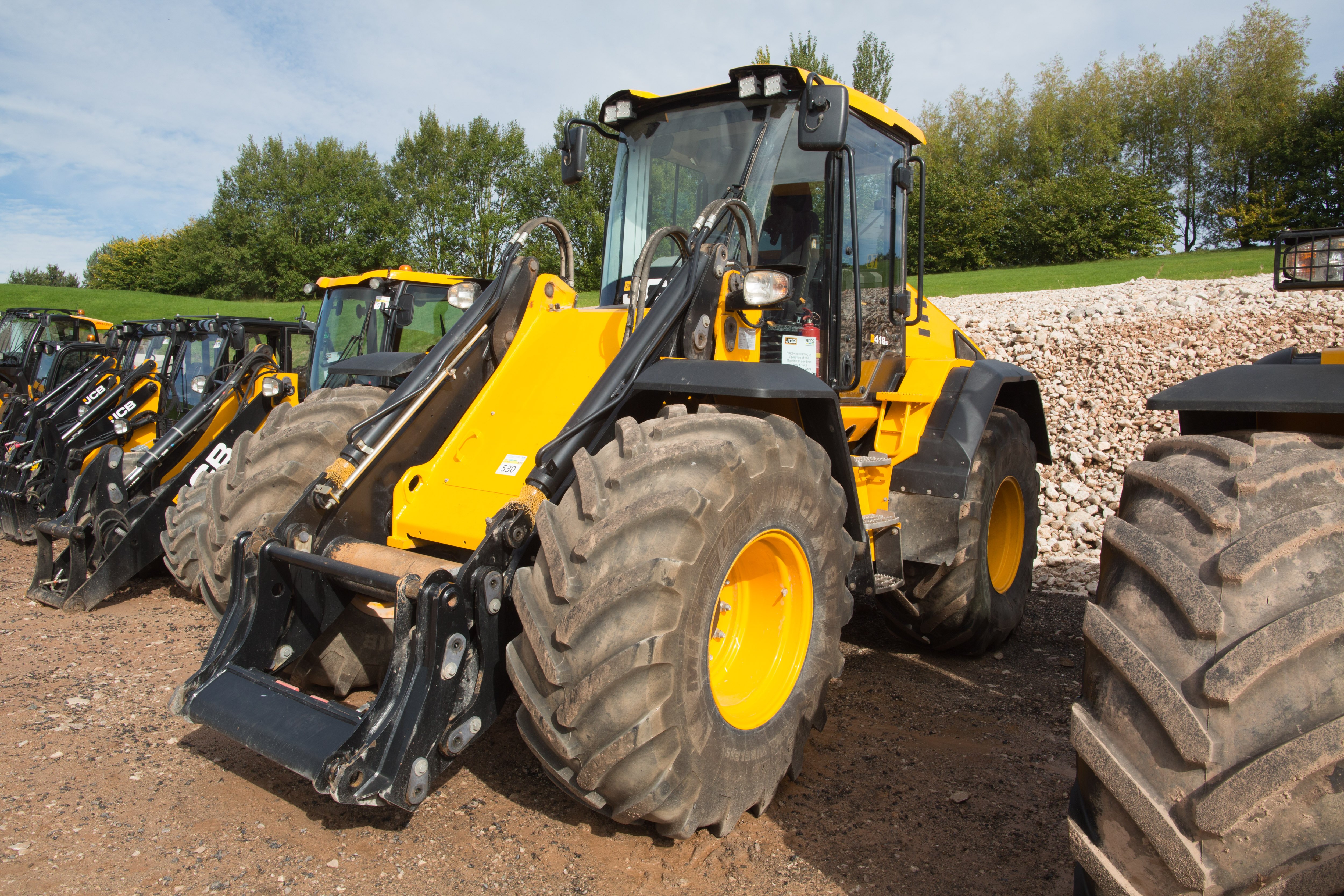 This 2015 418S wheeled loader, with 230 hours clocked up, sold for £60,000 excluding VAT