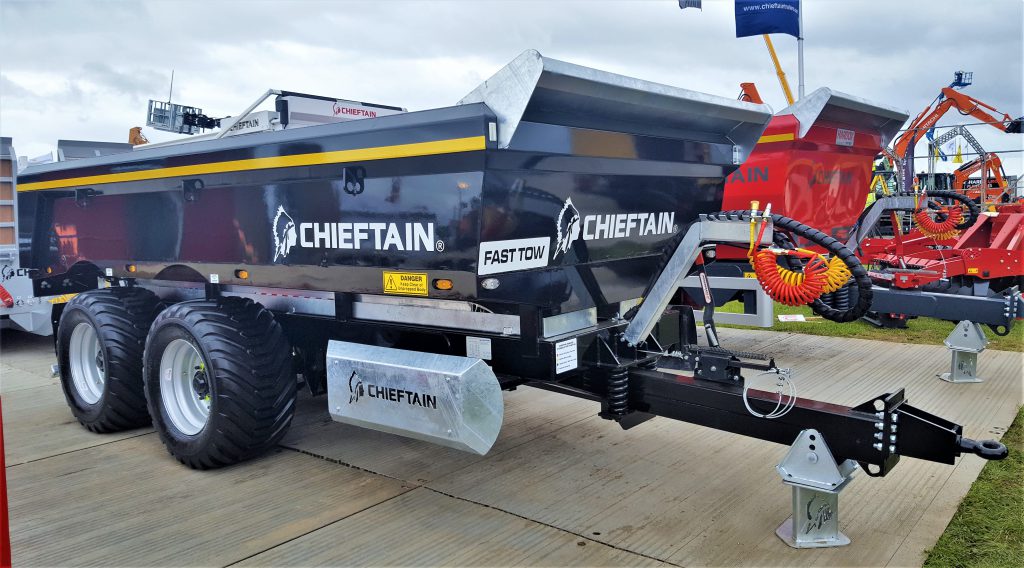 Chieftain manufactures and sells a wide range of trailers – from agricultural-spec units to commercial models and from waste handlers to fuel bowsers. Its ‘Fast Tow’ dump trailers are specifically designed for use behind ‘high-speed’ tractors, such as JCB Fastracs. These trailers are fitted with commercial axles, 420mm X 180mm brakes (plus air and hydraulic systems) as standard. This apparently enables travel speeds of up to 100kph