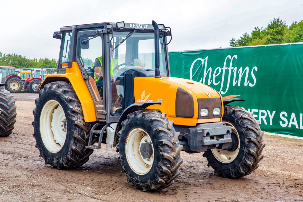 This 1997 Renault Ceres 95X, with 3,312 hours on the clock, sold for £8,700