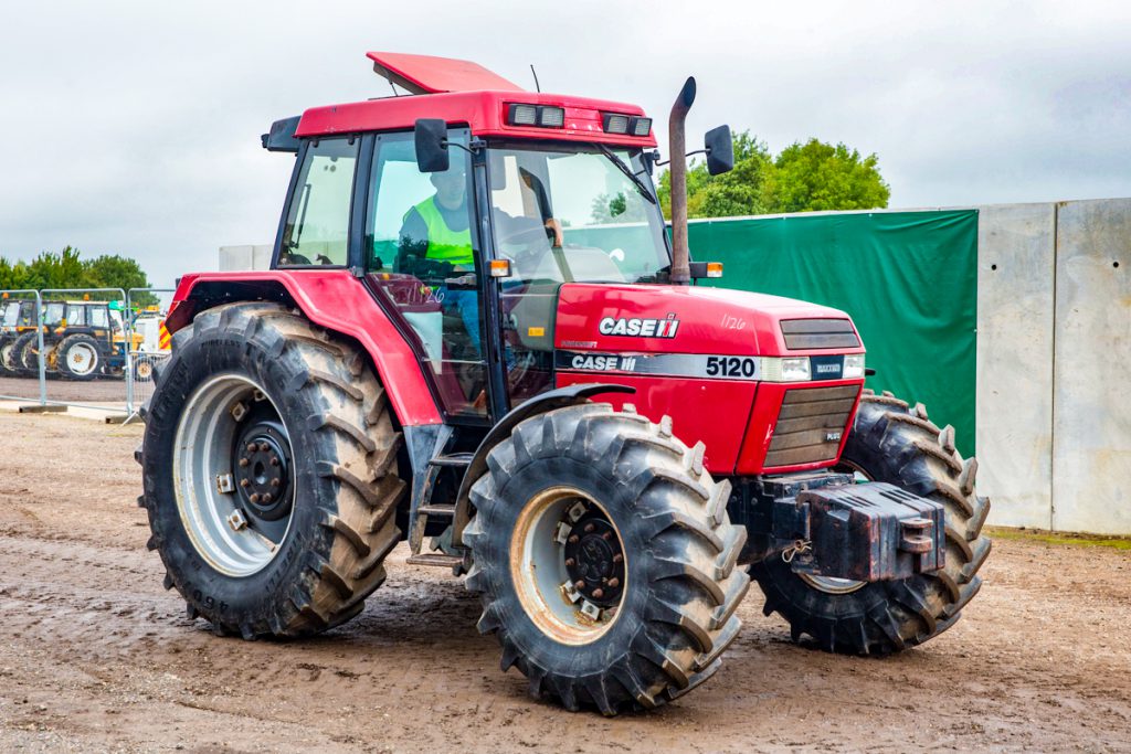 This 1996 Case IH 5120 Plus sold for £10,700. It had air conditioning, a full set of front weights and 14,982 hours on the clock