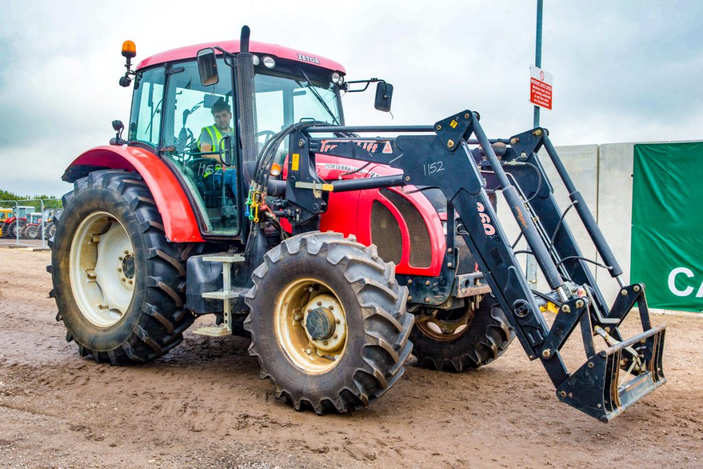 This 2010 Zetor Forterra, complete with a Trac-Lift 260 front loader, sold for £14,200. It had 4,500 hours recorded on the clock