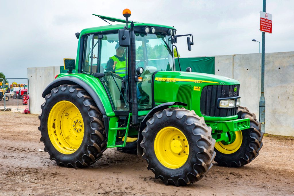‘Nothing runs like a Deere’: This 2005 John Deere 6320 Premium, with 2,857 hours, made £16,500