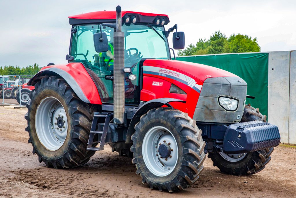 This 2013 McCormick MTX135, with 6,429 hours on its odometer, sold on the day. The hammer fell at £18,900