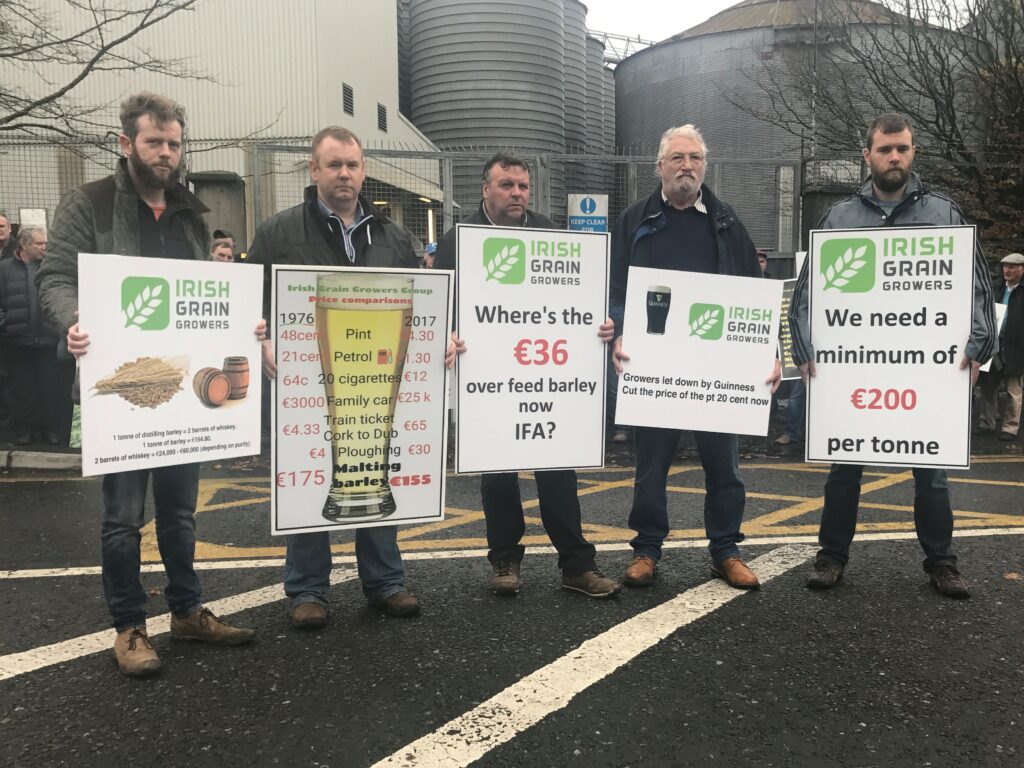 Clive Carter, Bobby Miller, Frank Murphy, Art Murphy and Maurice McGrath protesting outside Boortmalt in Athy