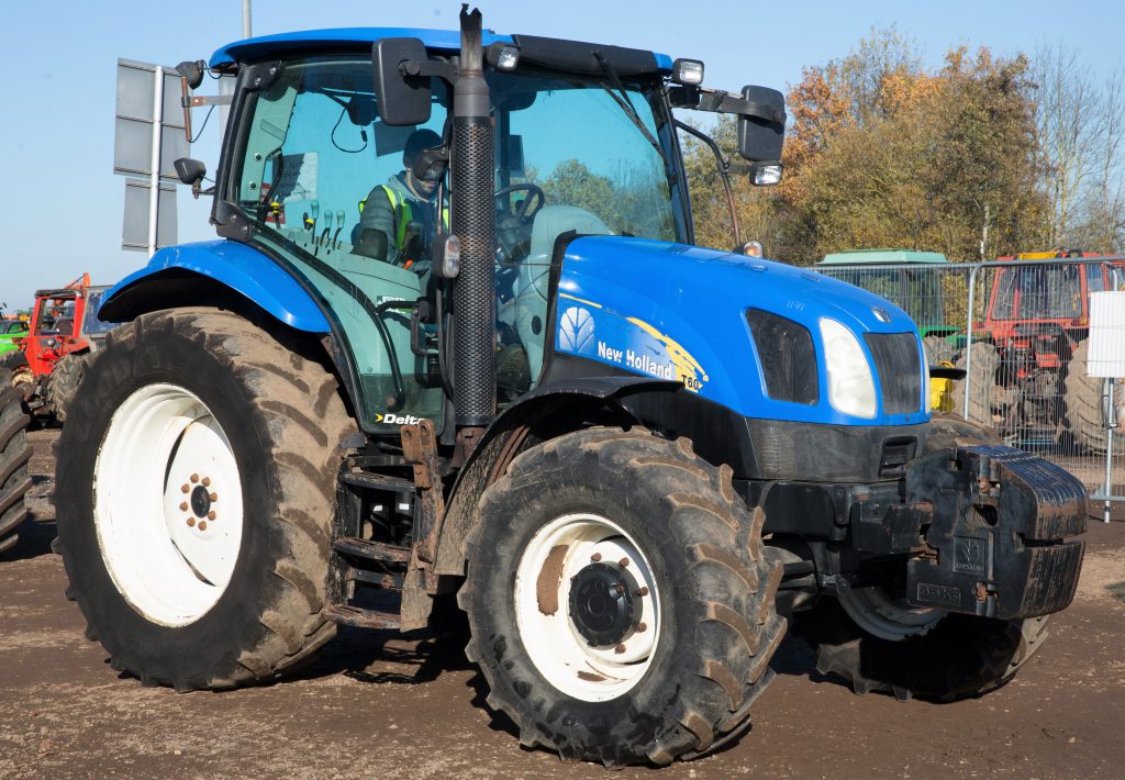 This 2008 New Holland T6020, with 7,512 hours showing on the clock, sold for £18,100