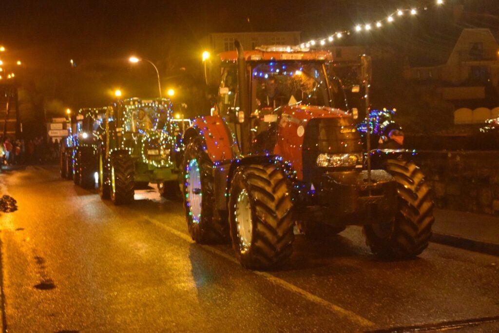 Image source: The Christmas Tractors of Carrick-on-Suir Facebook page