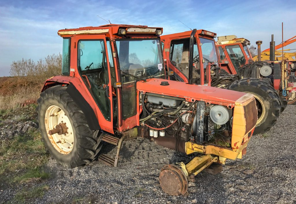 This Fiat F130 DT had 5,471 hours on its clock. It sold for €3,300