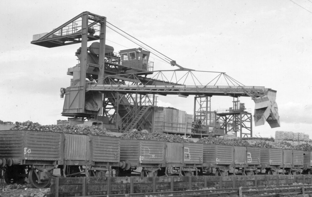 Wellington Bridge, beet depot